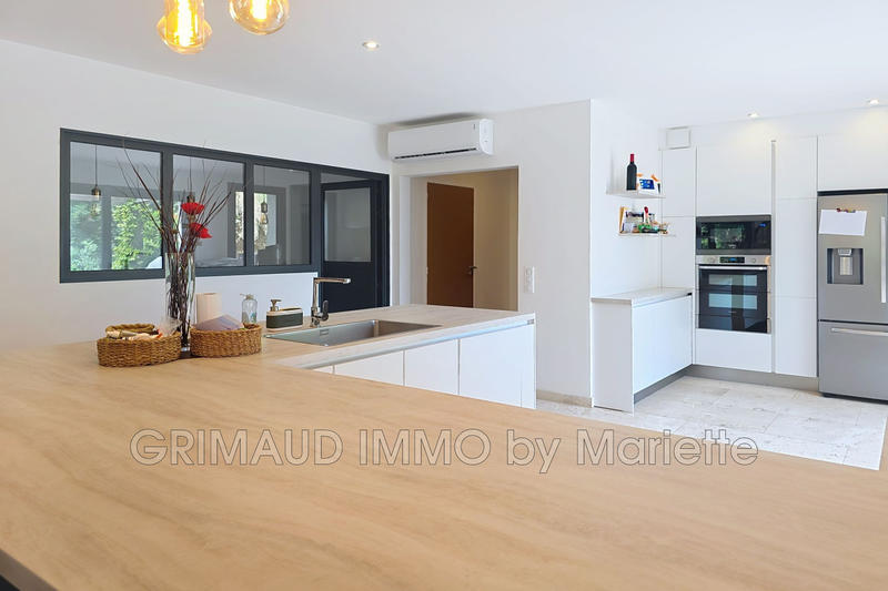 Villa - 210 m² - 5 pièces