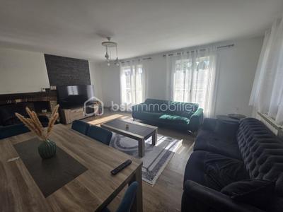 Maison traditionnelle - 143 m² - 5 pièces