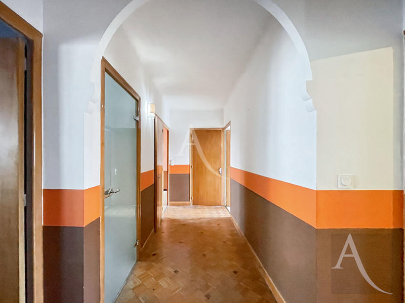 Maison - 170 m² - 8 pièces