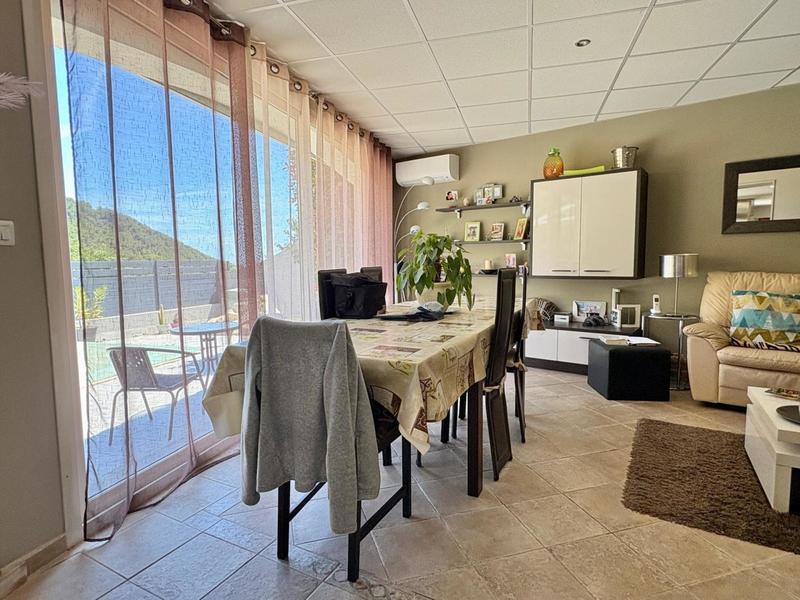 Maison - 121 m² - 5 pièces