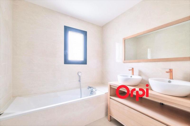 Maison - 142 m² - 6 pièces