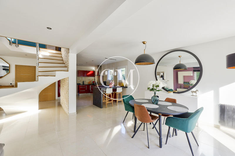 Maison - 182 m² - 6 pièces