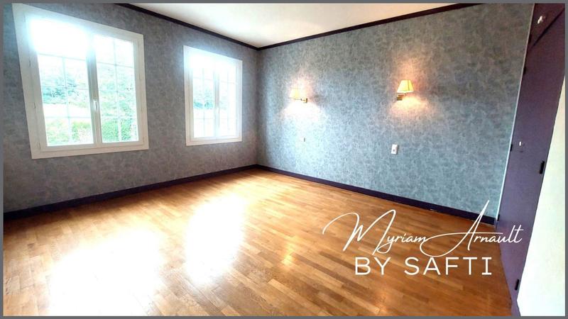 Maison - 200 m² - 7 pièces