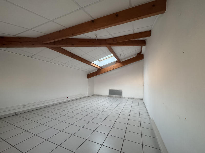 Bureau - 65 m²