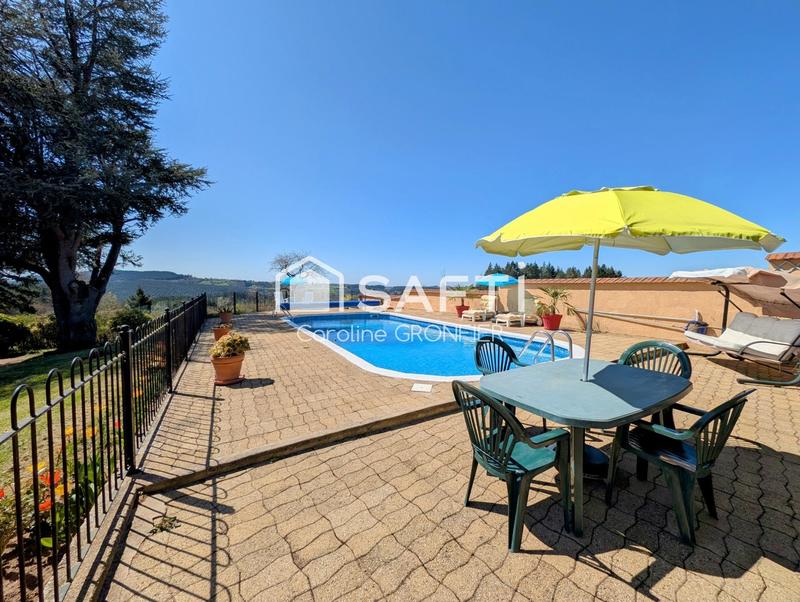 Maison - 323 m² - 11 pièces