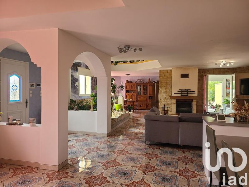 Maison - 243 m² - 8 pièces