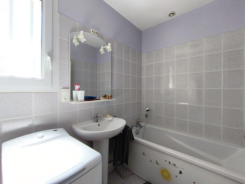 Maison - 99 m² - 6 pièces