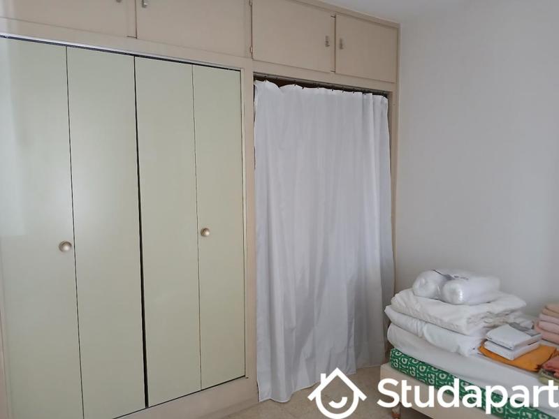 Chambre - 11 m² - 1 pièce