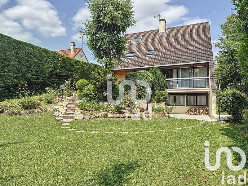 Maison - 200 m² - 10 pièces