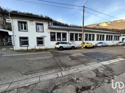 Local commercial - 2 500 m²