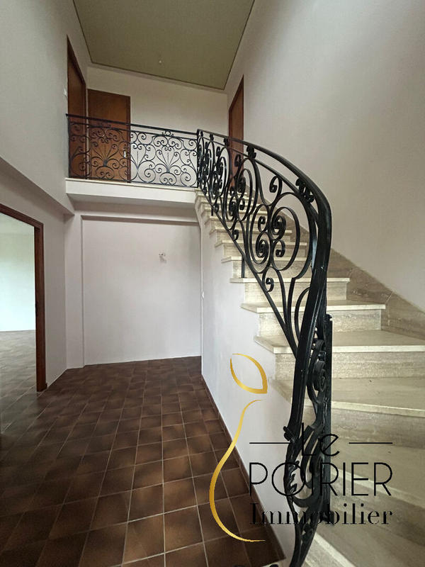 Maison - 111 m² - 4 pièces