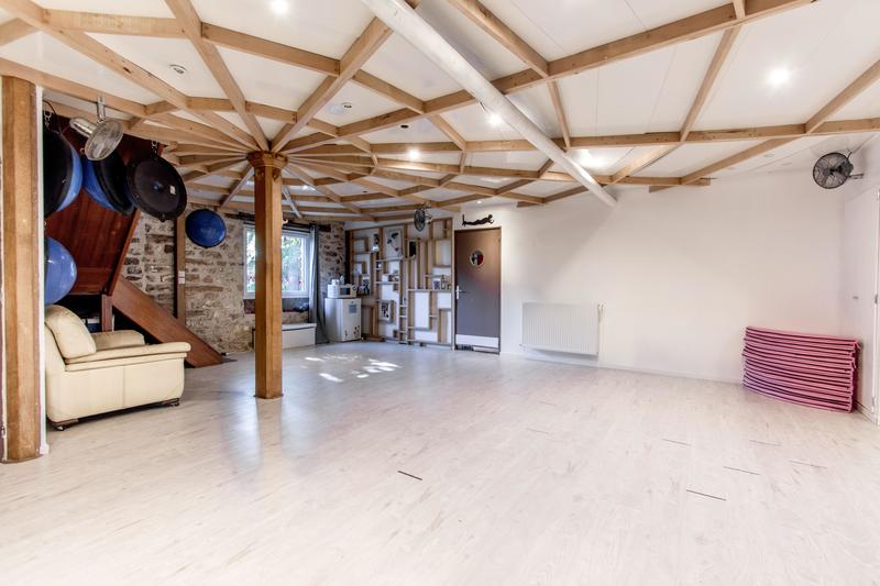 Immeuble - 140 m² - 10 pièces