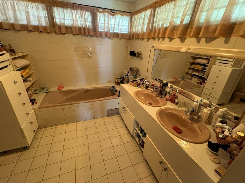 Maison - 233 m² - 6 pièces