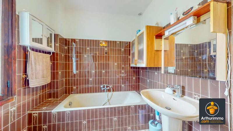 Maison - 170 m² - 7 pièces