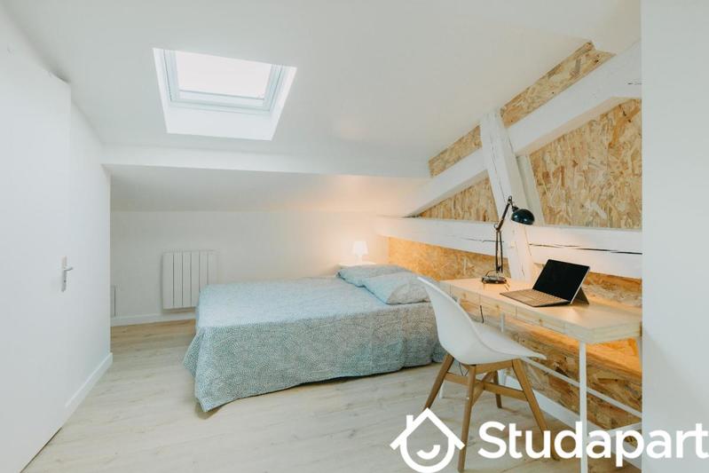 Chambre - 11 m² - 1 pièce