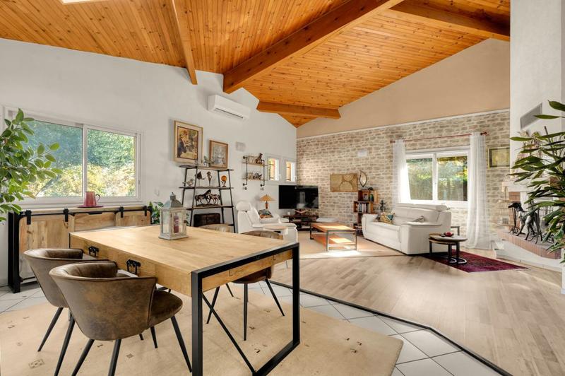 Maison - 195 m² - 7 pièces