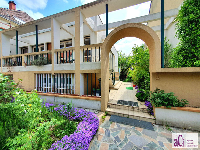 Maison - 103 m² - 5 pièces