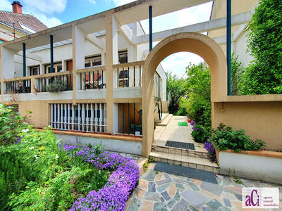 Maison - 103 m² - 5 pièces