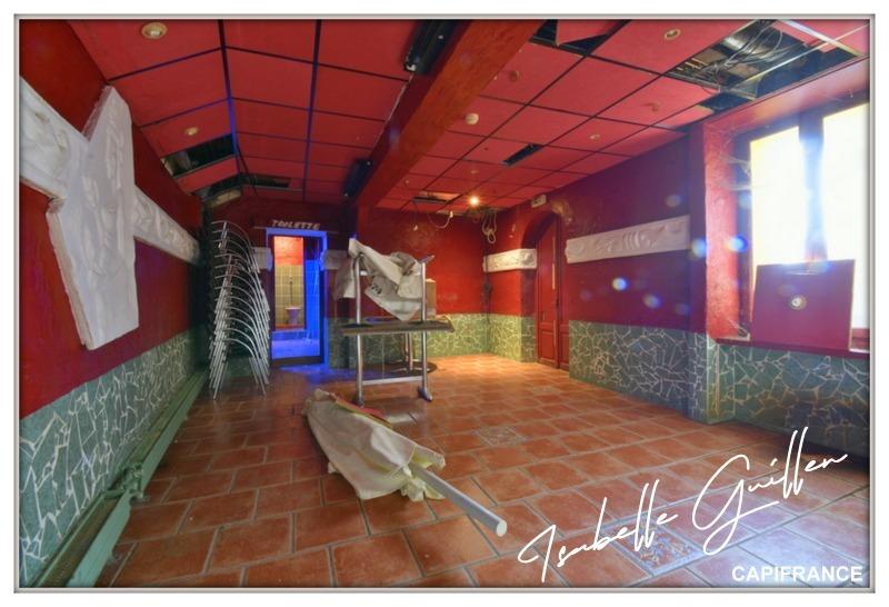 Propriété - 301 m² - 5 pièces