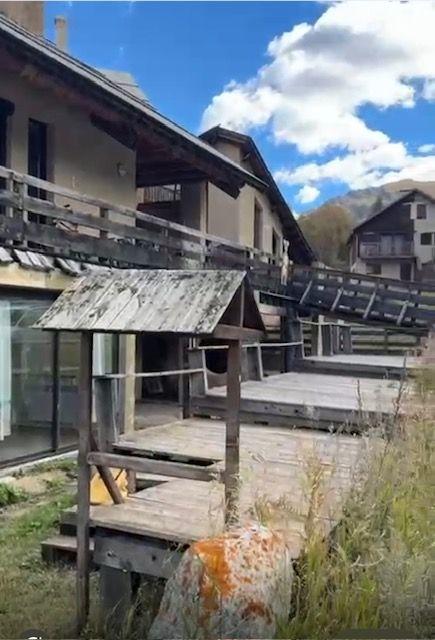 Maison - 200 m² - 3 pièces