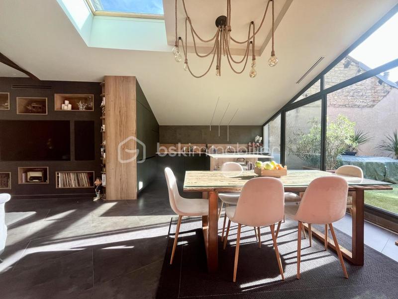 Appartement - 140 m² - 4 pièces