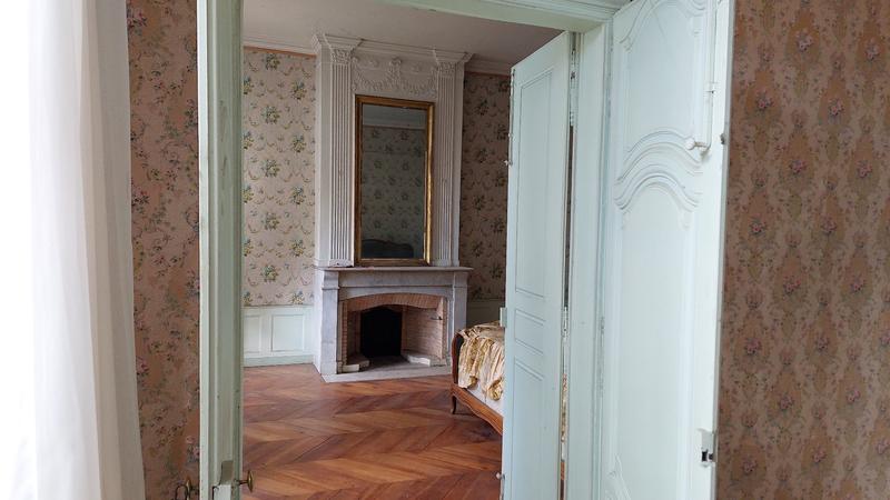 Maison - 700 m² - 10 pièces