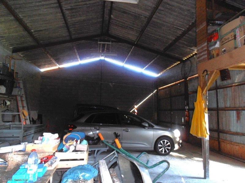 Propriété - 202 m² - 9 pièces