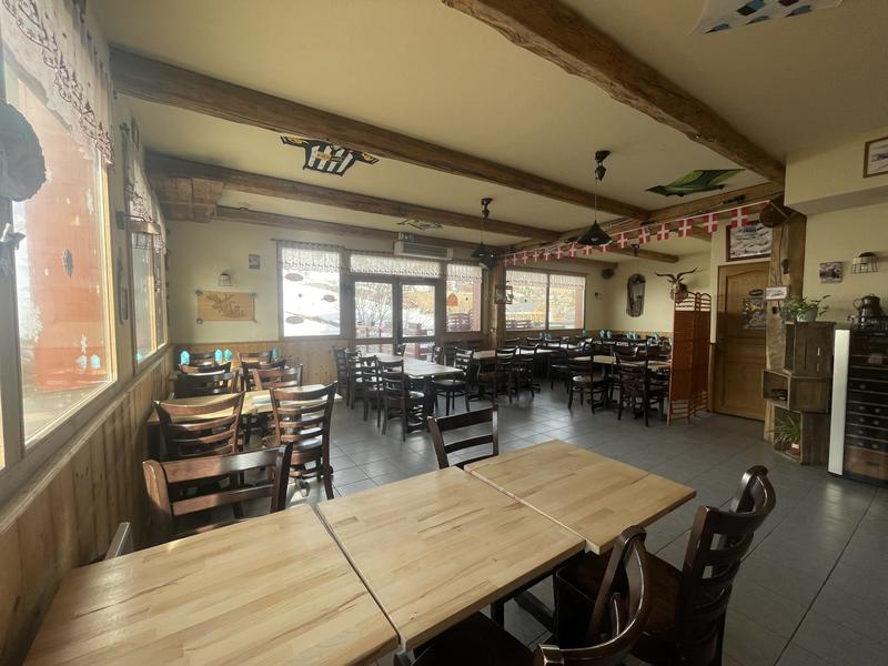 Local commercial - 92 m² - 3 pièces