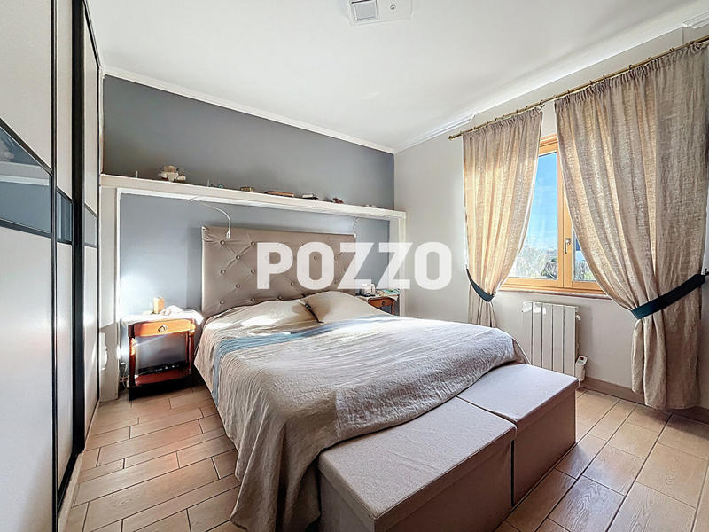 Maison - 195 m² - 7 pièces