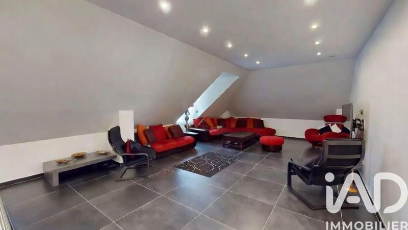 Maison - 236 m² - 10 pièces