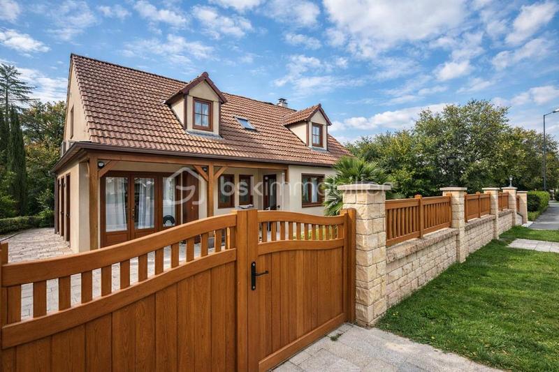 Pavillon - 155 m² - 6 pièces