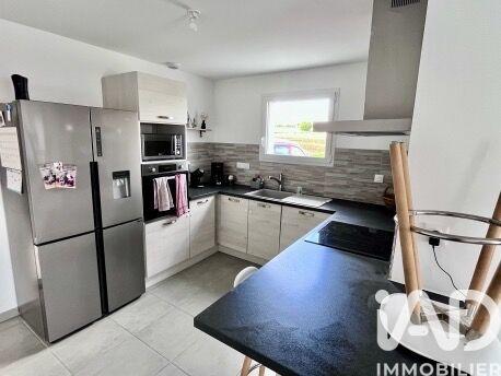 Maison - 94 m² - 5 pièces