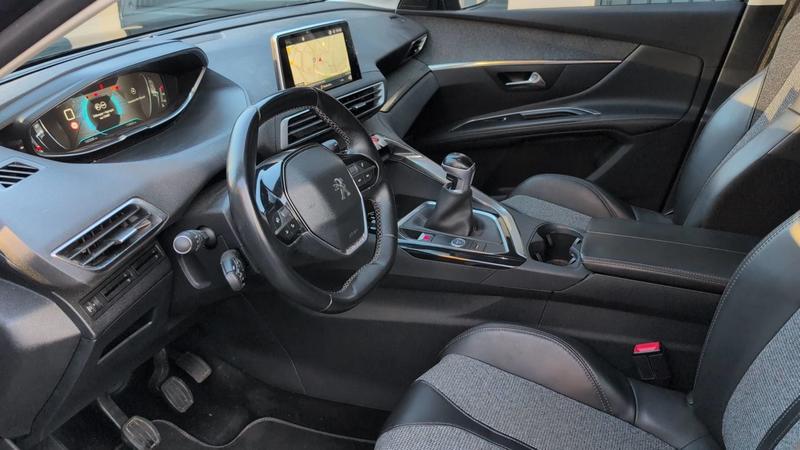 Peugeot 5008 II 1.2 PureTech 130 Allure