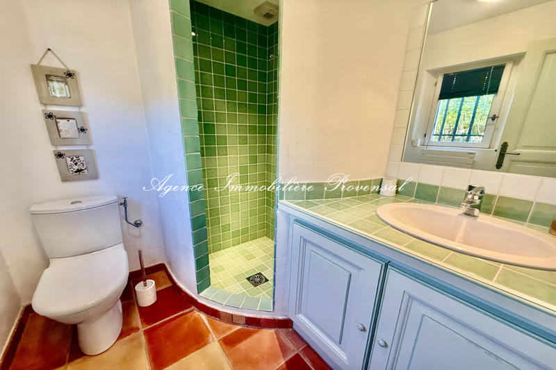 Villa - 213 m² - 6 pièces