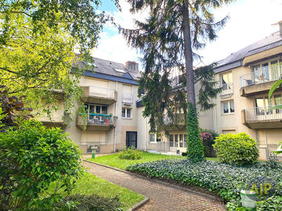 Appartement - 82 m² - 4 pièces