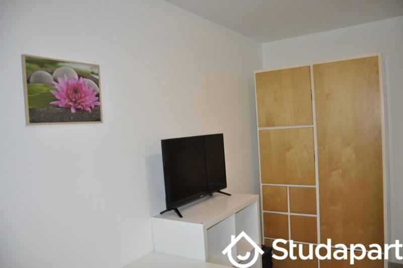 Chambre - 9 m² - 1 pièce