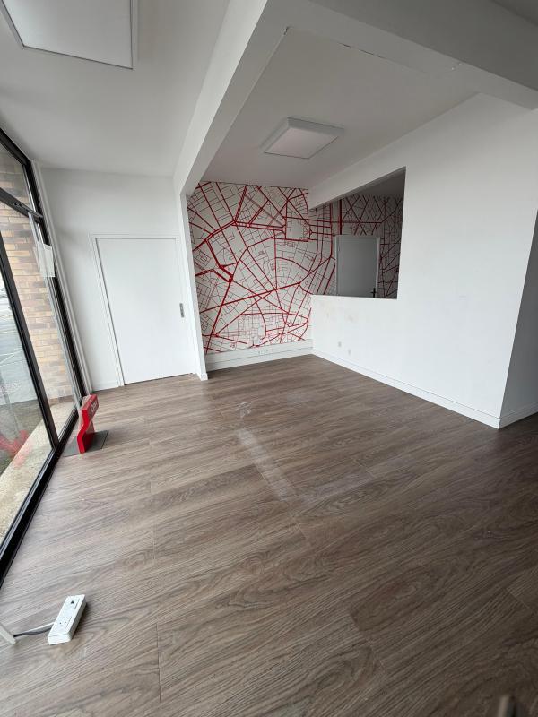 Local commercial - 240 m²