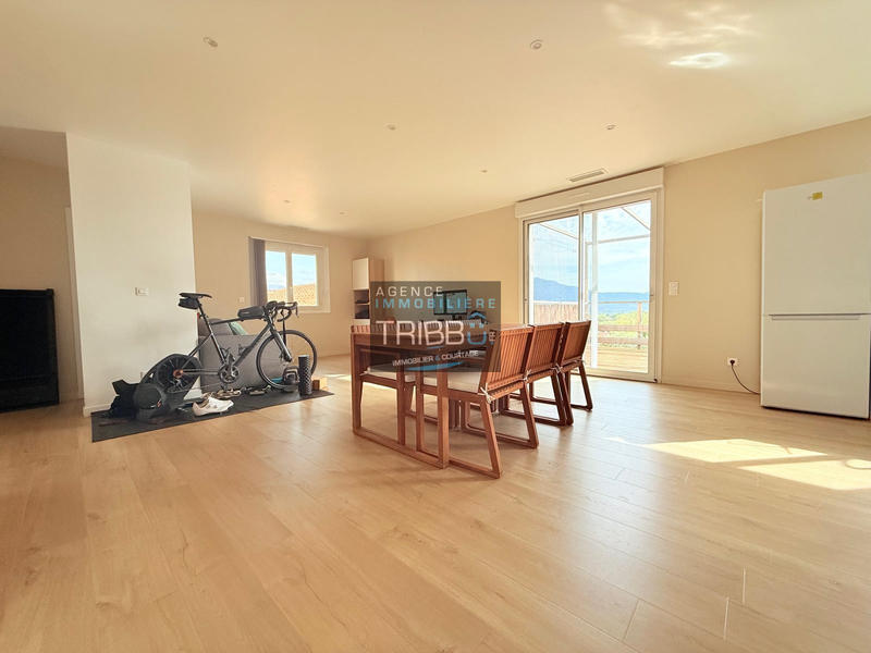 Appartement - 107 m² - 3 pièces