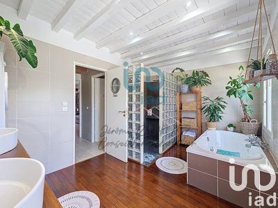 Maison - 138 m² - 5 pièces