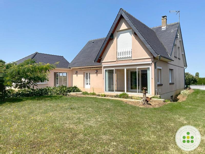 Maison - 208 m² - 9 pièces