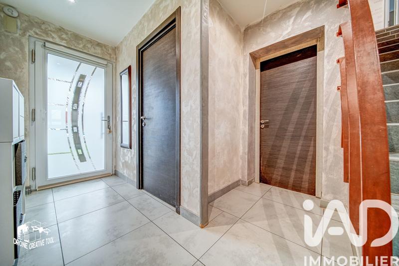 Maison - 166 m² - 8 pièces