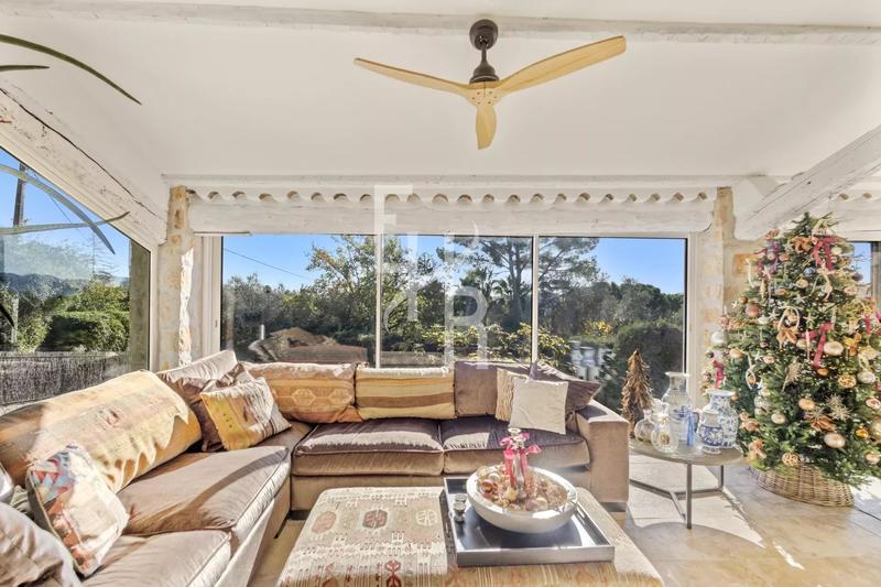 Villa - 188 m² - 6 pièces