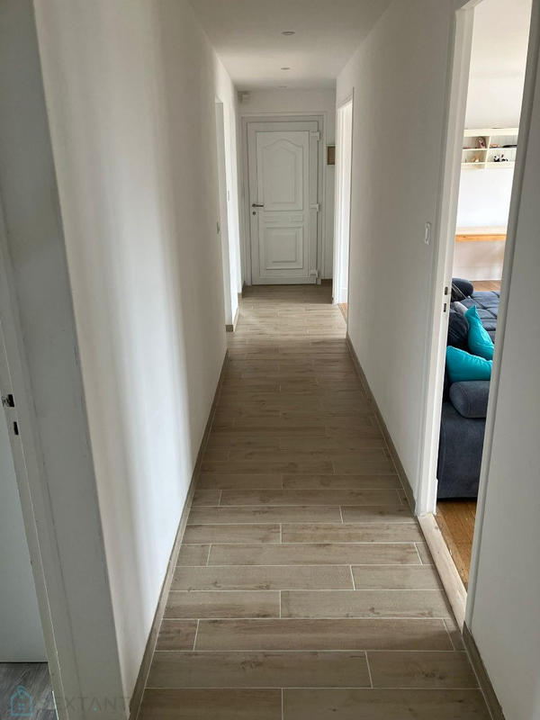 Maison - 247 m² - 11 pièces