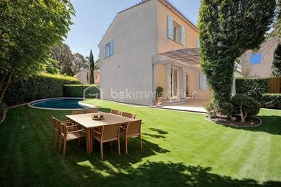 Villa - 94 m² - 5 pièces