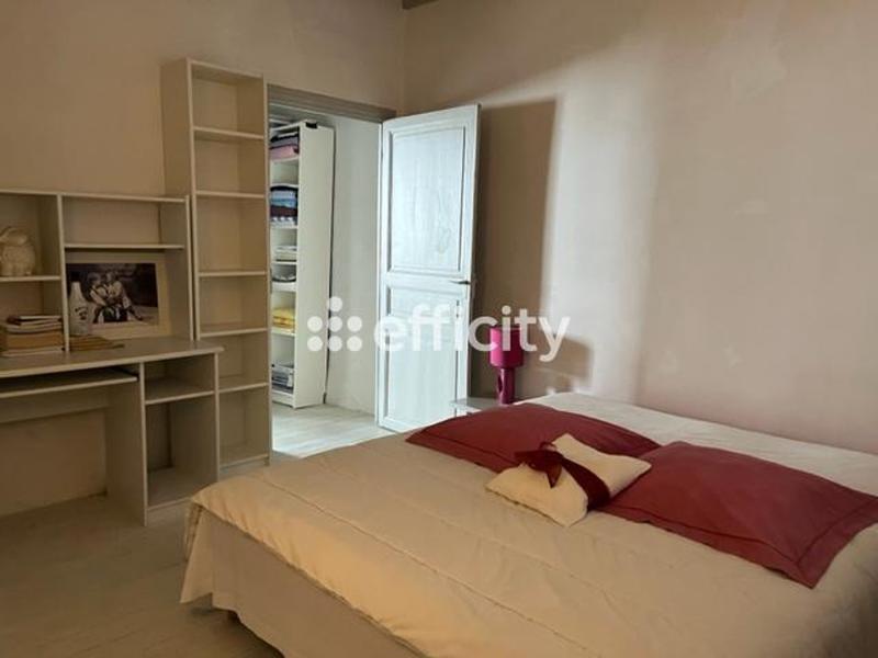 Maison - 395 m² - 12 pièces