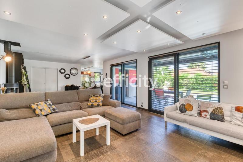 Maison - 197 m² - 6 pièces