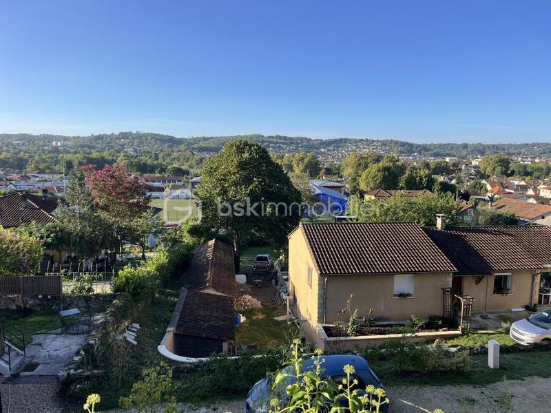 Maison traditionnelle - 193 m² - 8 pièces