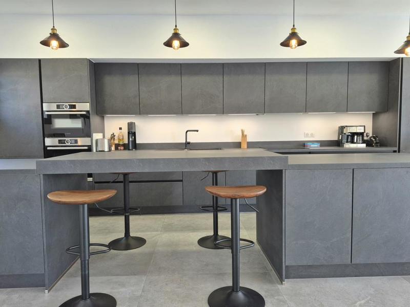 Maison - 232 m² - 6 pièces