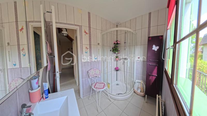 Maison - 250 m² - 10 pièces