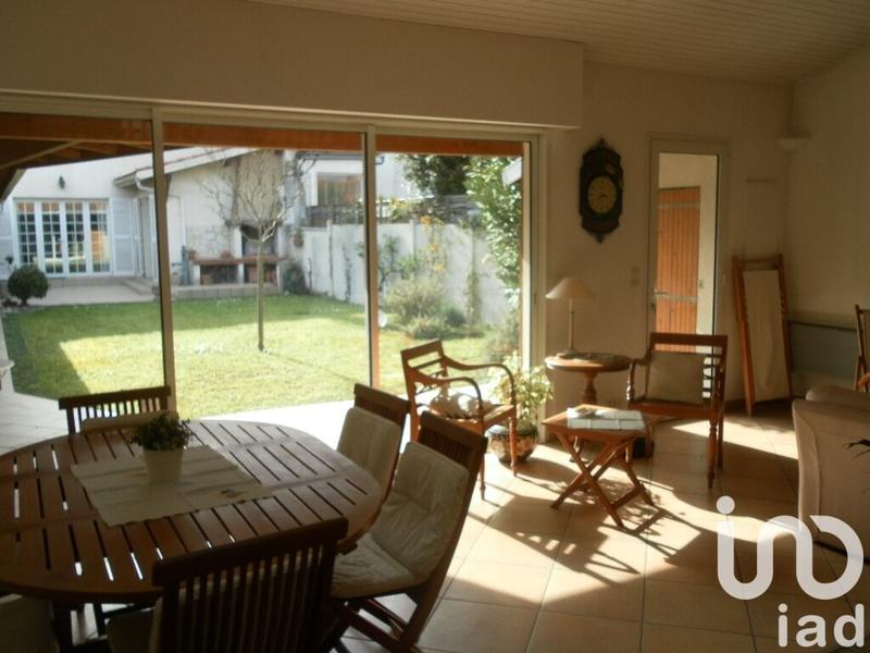 Maison de ville - 240 m² - 10 pièces